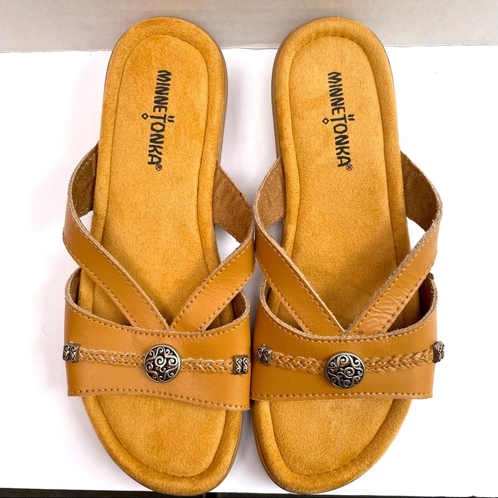 Minnetonka sandals 8